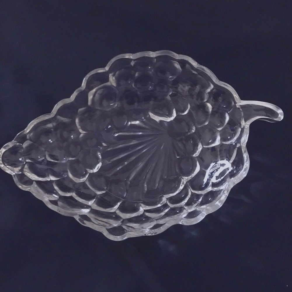 Elegant Vintage small strawberry design serving dish